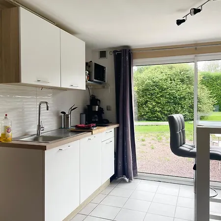Normandie Cosy Rdc Independant Bien Equipe Dans Maison Confortable Terrasse Grand Jardin Clos Sans Vis A Vis Entre Caen Et Bayeux, Proche Plages Du Debarquement Πανσιόν