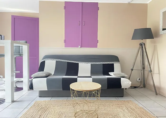 Normandie Cosy Rdc Independant Bien Equipe Dans Maison Confortable Terrasse Grand Jardin Clos Sans Vis A Vis Parking Privatif Entre Caen Et Bayeux, Proche Plages Du Debarquement Гостевой дом Loucelles