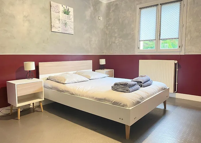 Гостевой дом Normandie Cosy Rdc Independant Bien Equipe Dans Maison Confortable Terrasse Grand Jardin Clos Sans Vis A Vis Parking Privatif Entre Caen Et Bayeux, Proche Plages Du Debarquement Loucelles